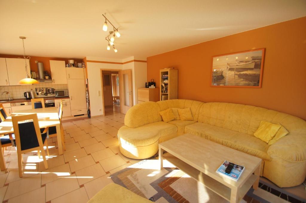 Huus bi de Kark EG room 6